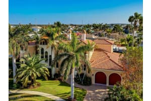 867 Chestnut Ct, Marco Island