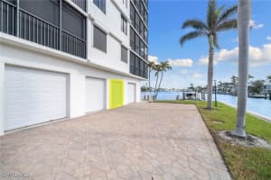 10420 Gulf Shore Drive, Naples, FL 34108 Sold 01/10/25