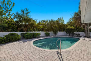 690 Purdy Drive, Sanibel, FL 33957 Sold 05/23/25