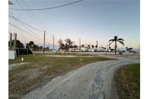 19281 #4 San Carlos Boulevard, Fort Myers Beach, FL 33931 Sold 07/08/25