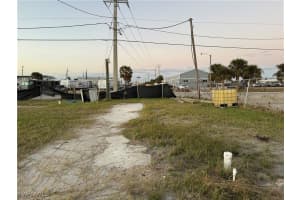19281 #4 San Carlos Boulevard, Fort Myers Beach, FL 33931 Sold 07/08/25