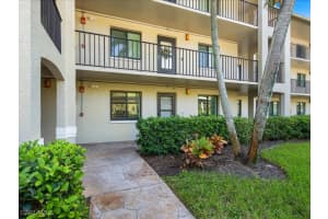 5792 DEAUVILLE Circle, Naples, FL 34112 Sold 04/15/25