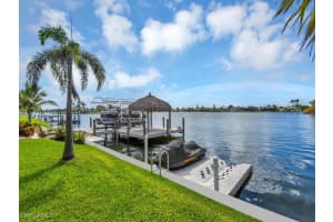 10 10th Avenue, Cape Coral, FL 33990 Sold 02/25/25