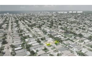 759 100th Avenue, Naples, FL 34108 - MLS#224085708