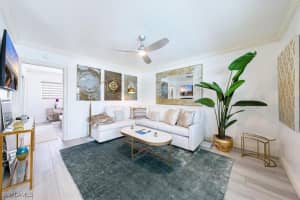 540 4th Avenue, Naples, FL 34102 - MLS#224085739