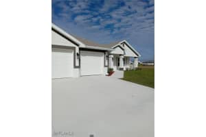 2609 8th Trace, Cape Coral, FL 33993 - MLS#224085747
