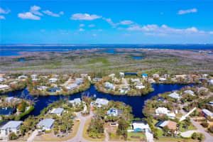 9475 Beverly Lane, Sanibel, FL 33957 Sold 02/28/25