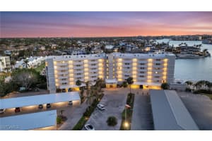 300 Park Shore Drive, Naples, FL 34103 Sold 01/02/25
