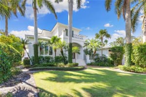 636 14th Ave S, Naples