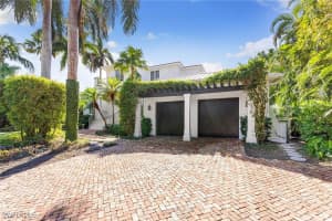 636 14th Avenue, Naples, FL 34102 - MLS#224085873