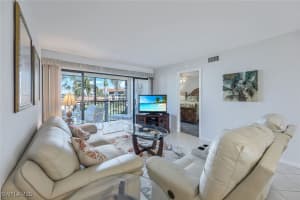 730 Elkcam Circle, Marco Island, FL 34145 Sold 01/23/25