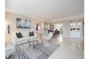 8430 Abbington Circle, Naples, FL 34108 Sold 02/26/25
