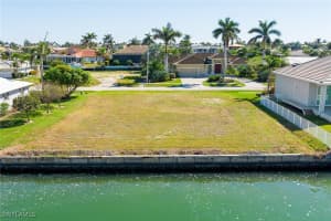 1748 Wavecrest Court, Marco Island, FL 34145 - MLS#224086046
