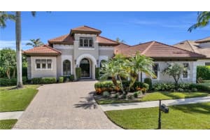 9035 Shenendoah Circle, Naples, FL 34113 Sold 05/20/25