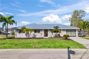 2758 Bruce Street, Matlacha, FL 33993 Sold 05/09/25