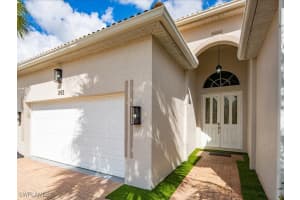 263 Glen Eagle Circle, Naples, FL 34104 - MLS#224086154