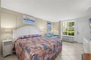 2555 Tamiami Trail, Naples, FL 34103 Sold 04/01/25