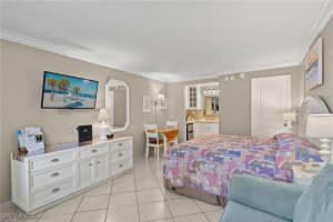 2555 Tamiami Trail, Naples, FL 34103 Sold 04/01/25