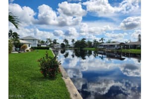421 Cross Street, North Fort Myers, FL 33903 Sold 08/15/25