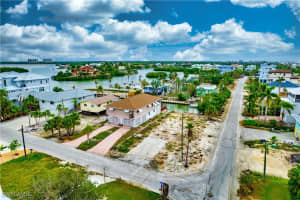 6017 Cypress Lane, Bonita Springs, FL 34134 Sold 05/30/25