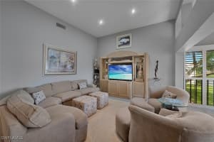 583 Beachwalk Cir Q-204, Naples