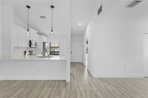 9295 Lake Park Drive, Fort Myers, FL 33919 Sold 03/28/25