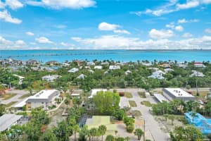 1125 Captains Walk Street, Sanibel, FL 33957 Sold 03/03/25