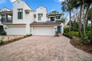 27002 Oakwood Lake Drive, Bonita Springs, FL 34134 - MLS#224086648