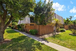 1708 Park Meadows Dr 4, Fort Myers
