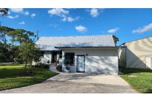 3986 Bennett Lane, Bonita Springs, FL 34134 - MLS#224087156