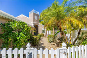 1242 Silverstrand Drive, Naples, FL 34110 - MLS#224087181