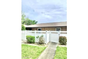 4301 Island Cir 2, Fort Myers