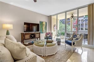 410 Bayfront Place, Naples, FL 34102 - MLS#224087423