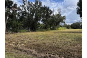 7961 Bartholomew Drive, North Fort Myers, FL 33917 Sold 11/27/24