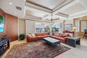 513 Avellino Isles Circle, Naples, FL 34119 - MLS#224087568