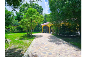 571 E Lincoln Ave, Labelle
