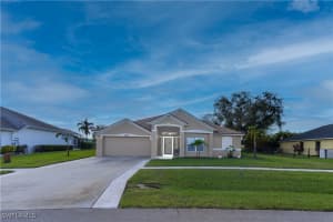 4684 Varsity Circle, Lehigh Acres, FL 33971 Sold 04/17/25