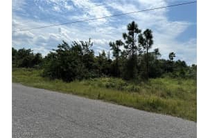 5137/5139 26th Street, Lehigh Acres, FL 33973 Sold 04/16/25