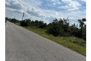 5137/5139 26th Street, Lehigh Acres, FL 33973 Sold 04/16/25