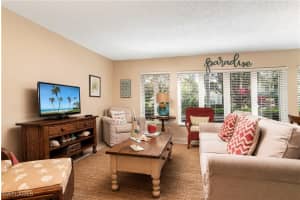 284 4th Street, Naples, FL 34102 - MLS#224087643