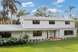 8531 Yorkshire Lane, Fort Myers, FL 33919 - MLS#224088121