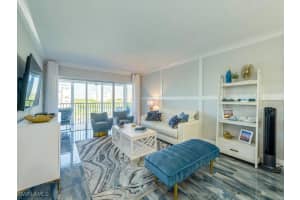 1 Bluebill Avenue, Naples, FL 34108 - MLS#224088130