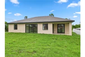 4204 19th Street, Lehigh Acres, FL 33976 Sold 03/03/25
