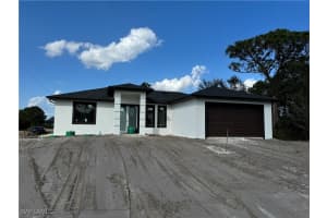 2620 38th Street, Lehigh Acres, FL 33971 Sold 03/27/25