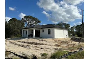 2620 38th Street, Lehigh Acres, FL 33971 Sold 03/27/25