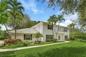 7395 Stonegate Dr, Naples