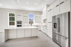 522 98th Avenue, Naples, FL 34108 - MLS#224088556