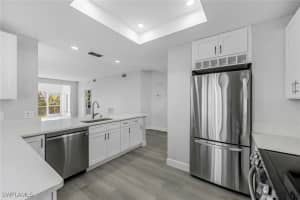 654 Wiggins Lake Drive, Naples, FL 34110 Sold 02/04/25