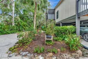 2511 Estey Avenue, Naples, FL 34104 Sold 10/14/25