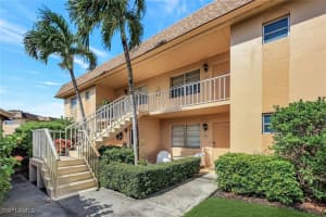 729 Palm View Drive, Naples, FL 34110 Sold 02/26/25